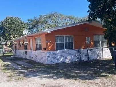 $1,600 | 2545 York Street, Unit A, Opa-Locka, FL 33054