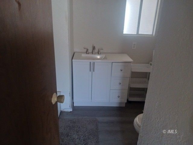 104 Goodale Road, Unit A3 Independence, CA 93526 - Photo 4 of 9 Bathroom