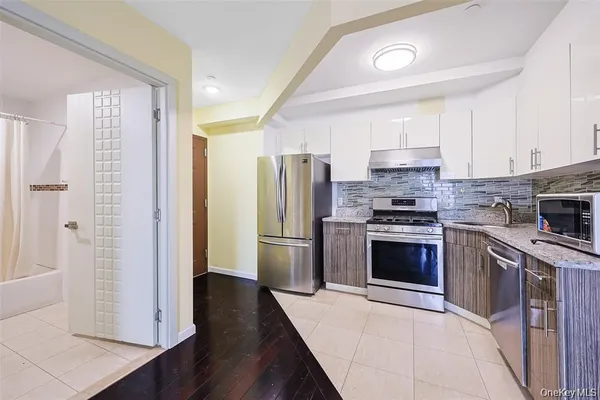 $628,000 | 138-12 Northern Boulevard, Unit 7F | Downtown Flushing