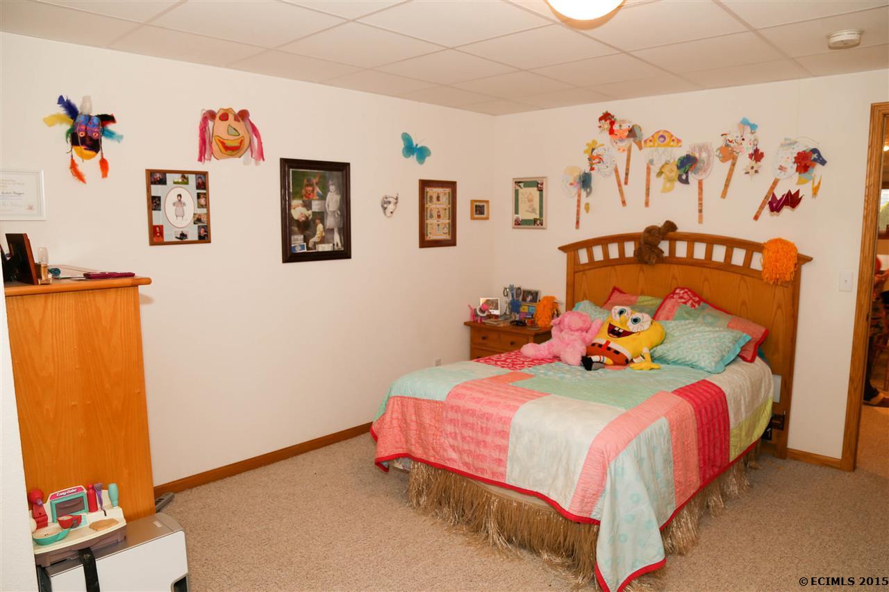2301 Antler Ridge Drive Dubuque, IA 52002 - Photo 12 of 25 Gallery Image 12
