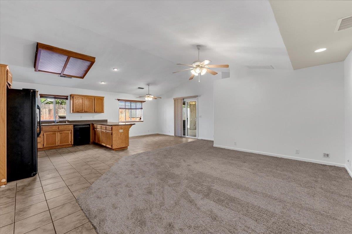 245 Shelley Way Red Bluff, CA 96080 - Photo 7 of 63
