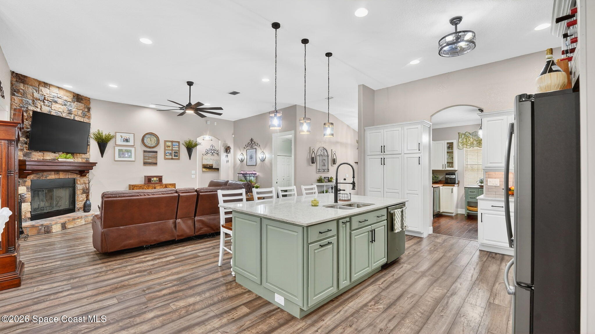 3219 Pheasant Trail Mims, FL 32754 - Photo 12 of 81 Large island