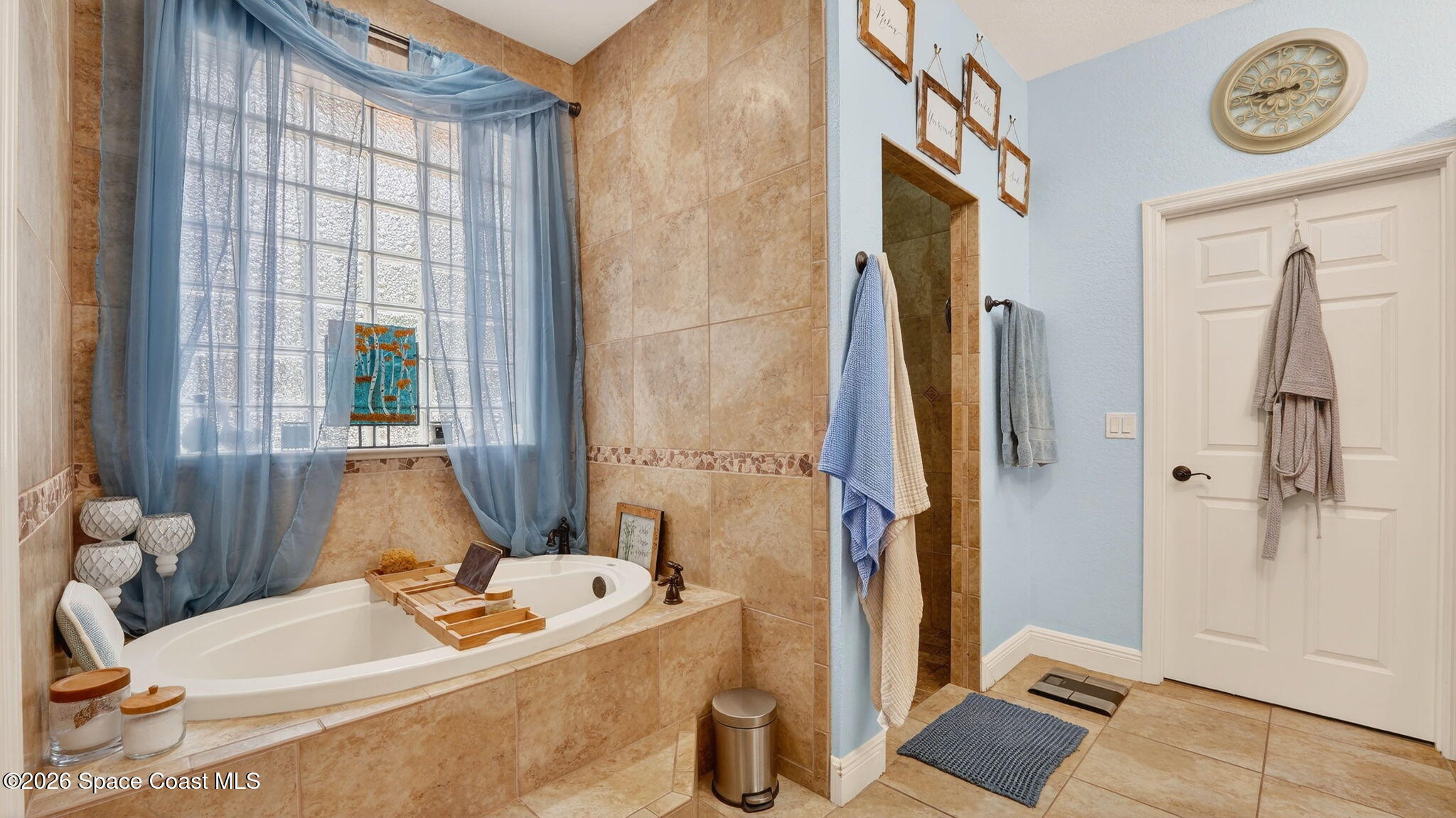 3219 Pheasant Trail Mims, FL 32754 - Photo 25 of 81 Primary tub