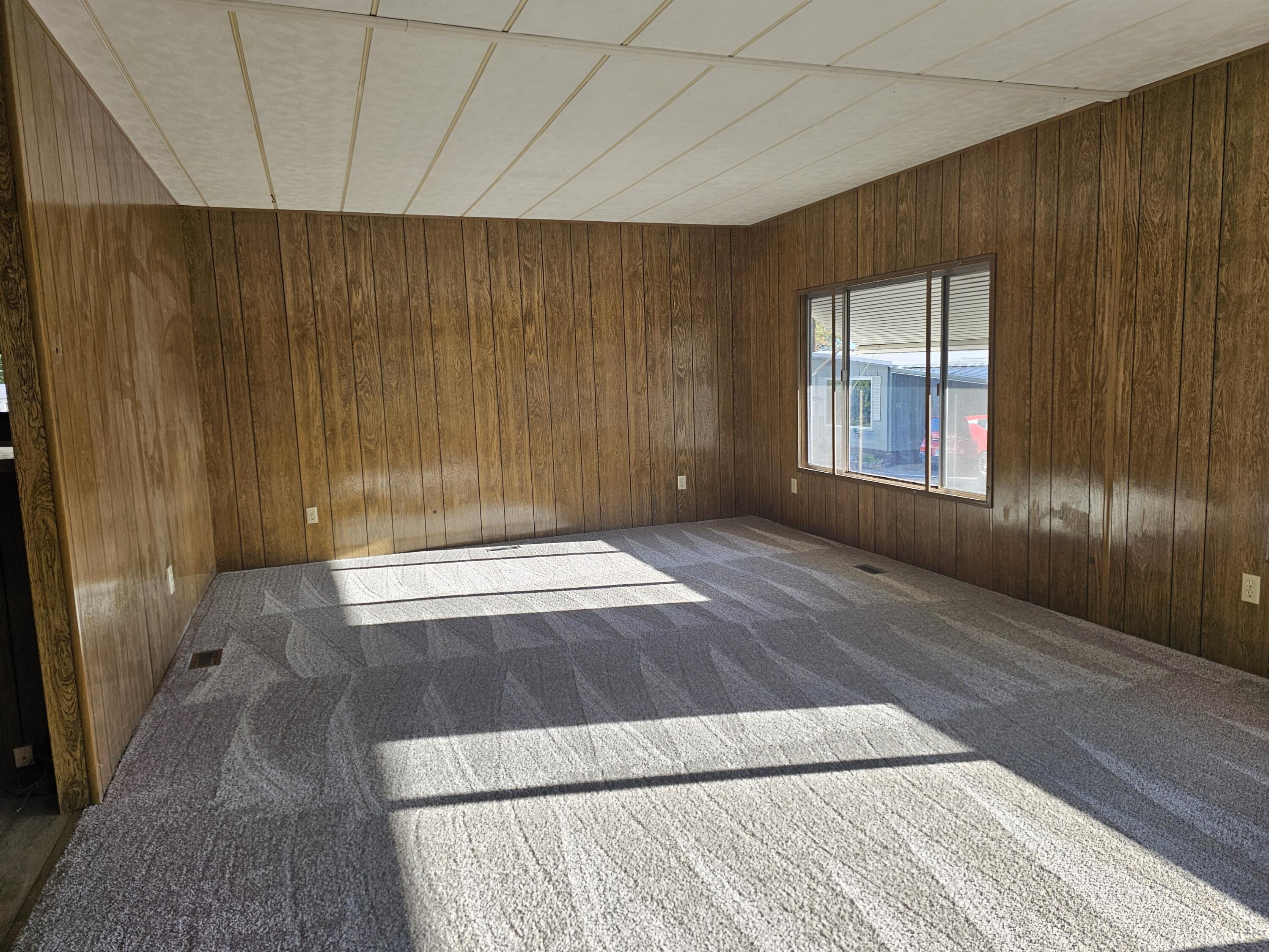 3955 South Stage Road, Unit 19 Medford, OR 97501 - Photo 14 of 22 20240924_084204