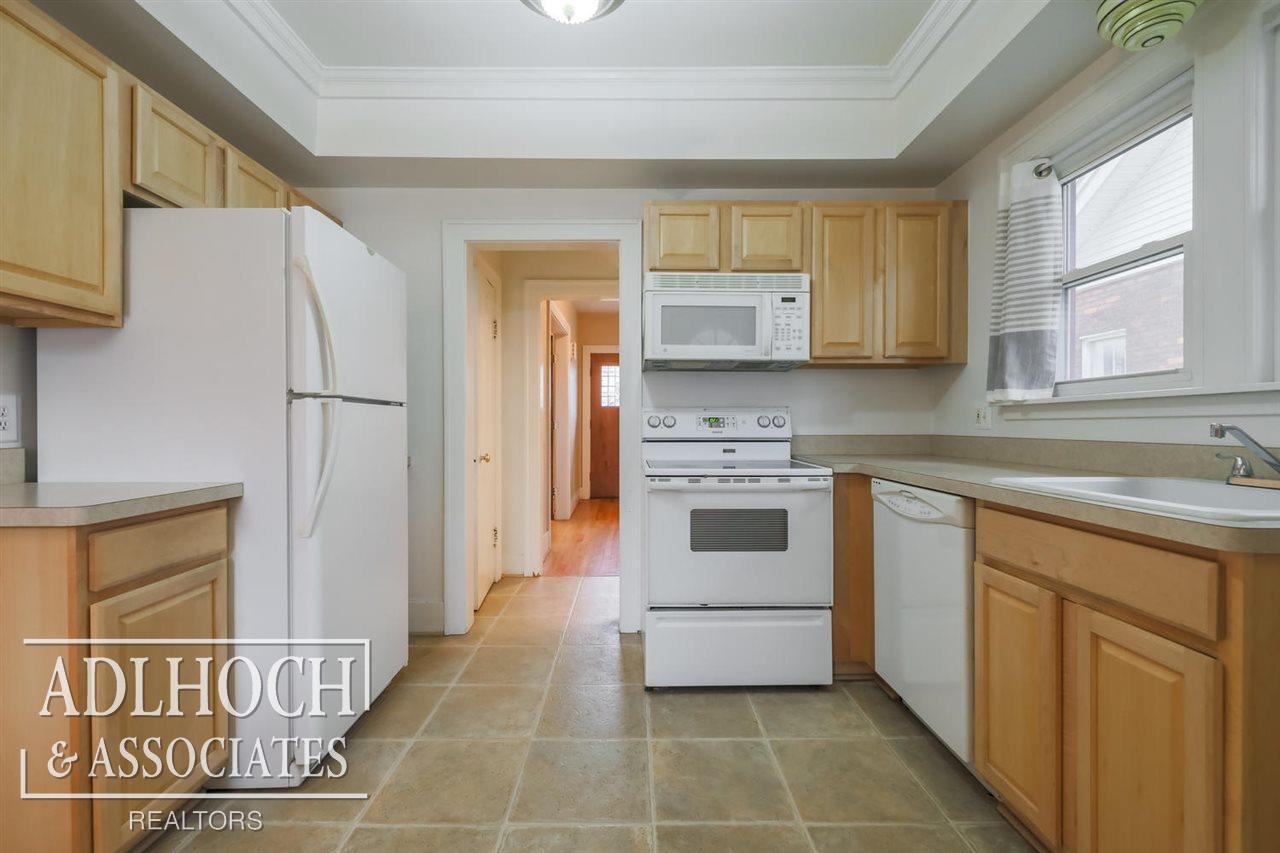 1375 Nottingham Road Grosse Pointe Park, MI 48230 - Photo 10 of 17