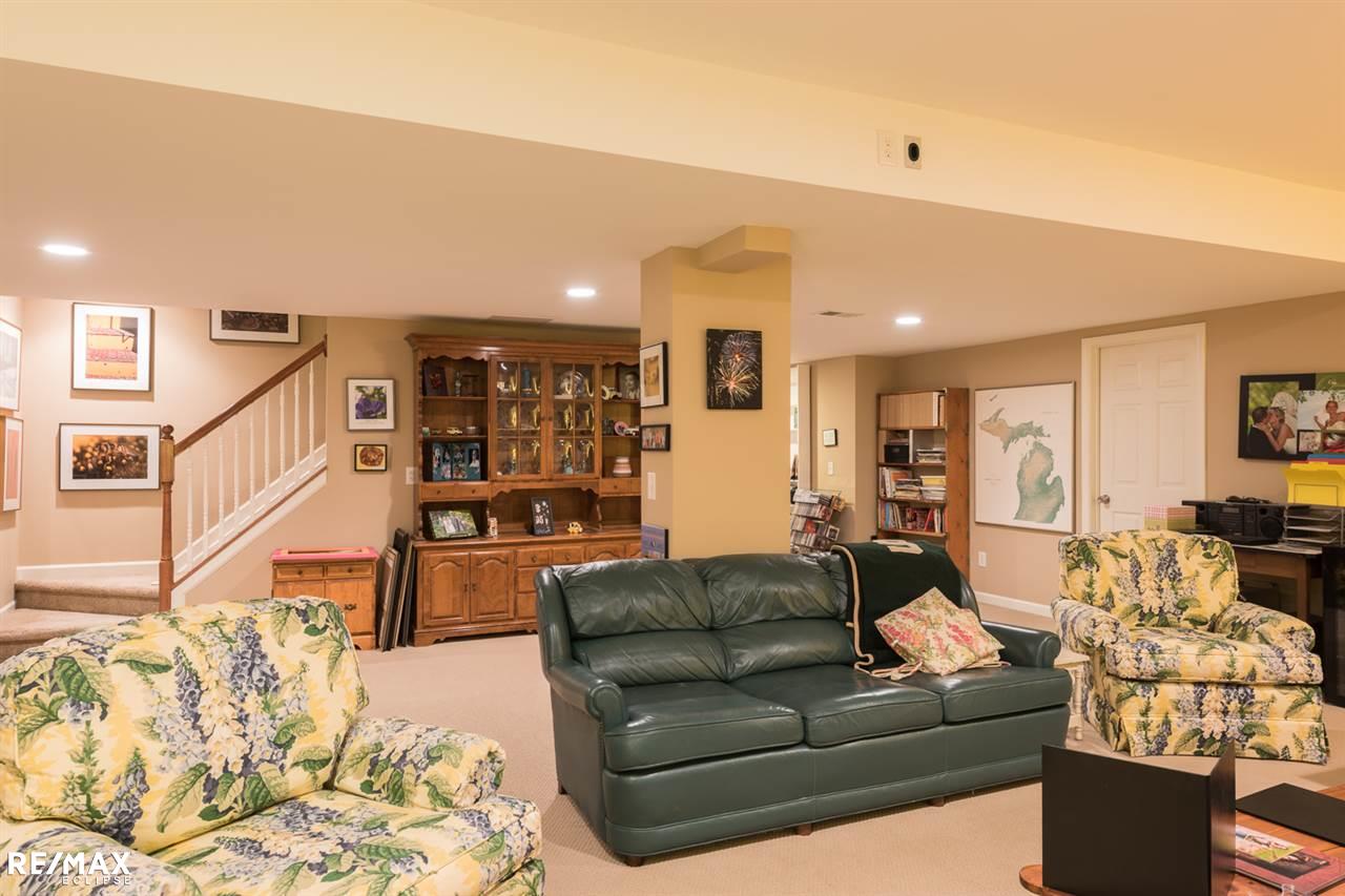 1794 Apple Ridge Court Rochester Hills, MI 48306 - Photo 48 of 53