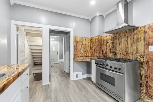 $200,000 | 1213 West Wildwood Avenue, Fort Wayne, IN 46807