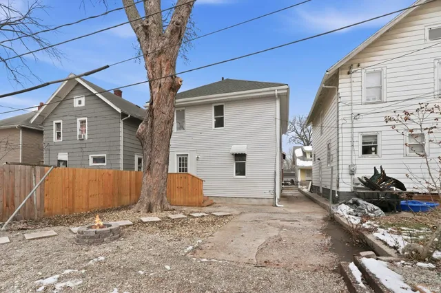 $200,000 | 1213 West Wildwood Avenue, Fort Wayne, IN 46807