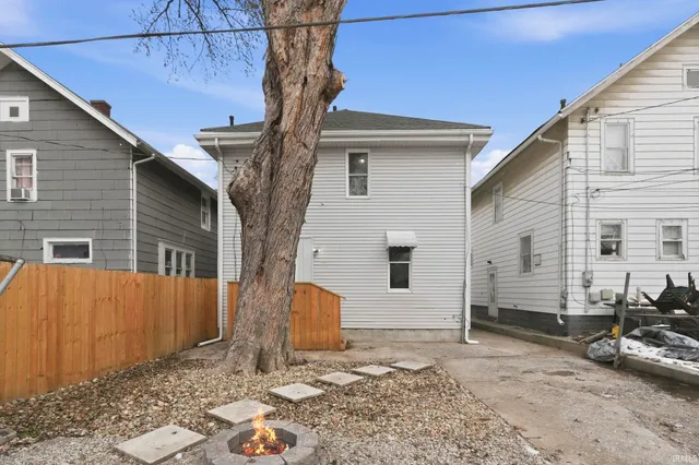 $200,000 | 1213 West Wildwood Avenue, Fort Wayne, IN 46807