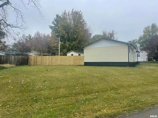 $159,900 | 319 Lindsey Avenue, Metropolis, IL 62960