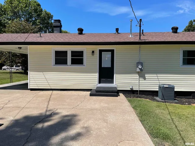 $159,900 | 319 Lindsey Avenue, Metropolis, IL 62960