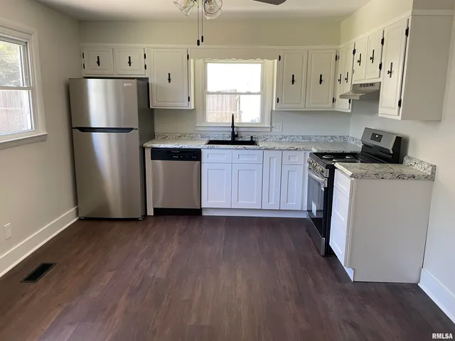 $159,900 | 319 Lindsey Avenue, Metropolis, IL 62960