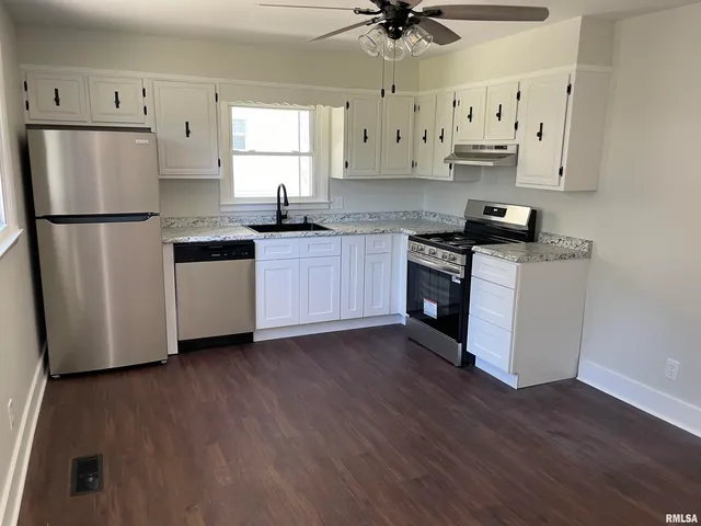 $159,900 | 319 Lindsey Avenue, Metropolis, IL 62960