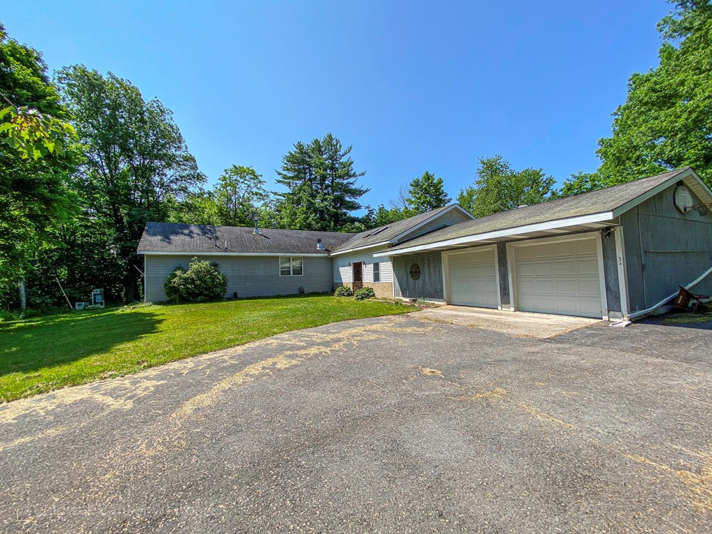 3 Eichler Road West Chazy, NY 12992 - Photo 2 of 28