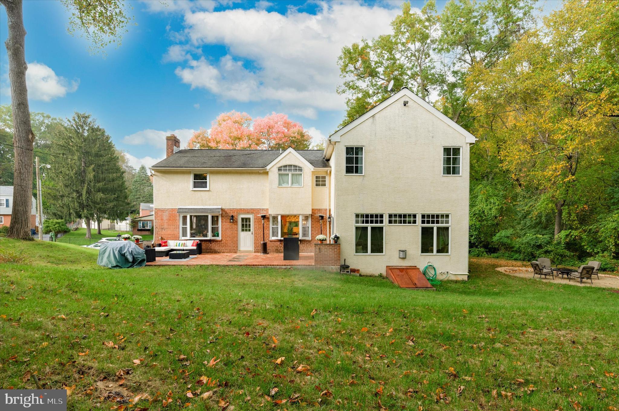 952 East Cathedral Road Philadelphia, PA 19128 - Photo 4 of 35