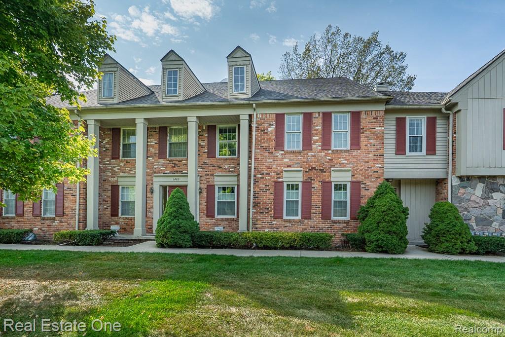 1665 Huntington Park, Unit E Rochester, MI 48309 - Photo 1 of 40