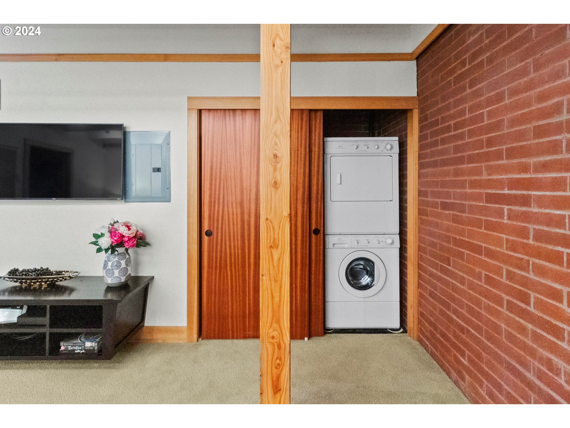 106 High Street Eugene, OR 97401 - Photo 36 of 46 a view of an entryway with wooden floor