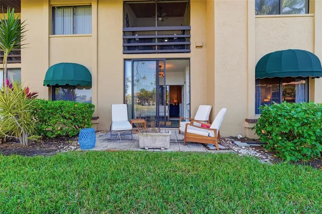 $338,000 | 5768 Ashton Lake Drive, Unit 7, Sarasota, FL 34231