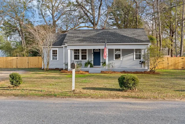 $299,000 | 208 Newell Street, Moncks Corner, SC 29461