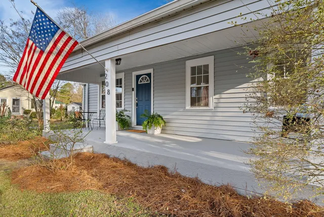 $299,000 | 208 Newell Street, Moncks Corner, SC 29461