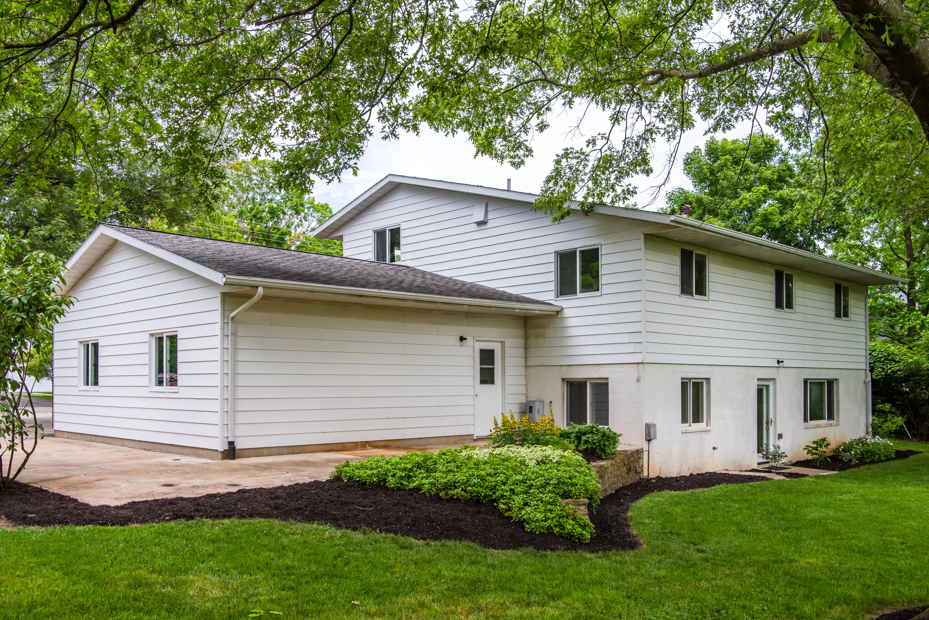 545 West Yellow Springs-Fairfield Road Yellow Springs, OH 45387 - Photo 42 of 47