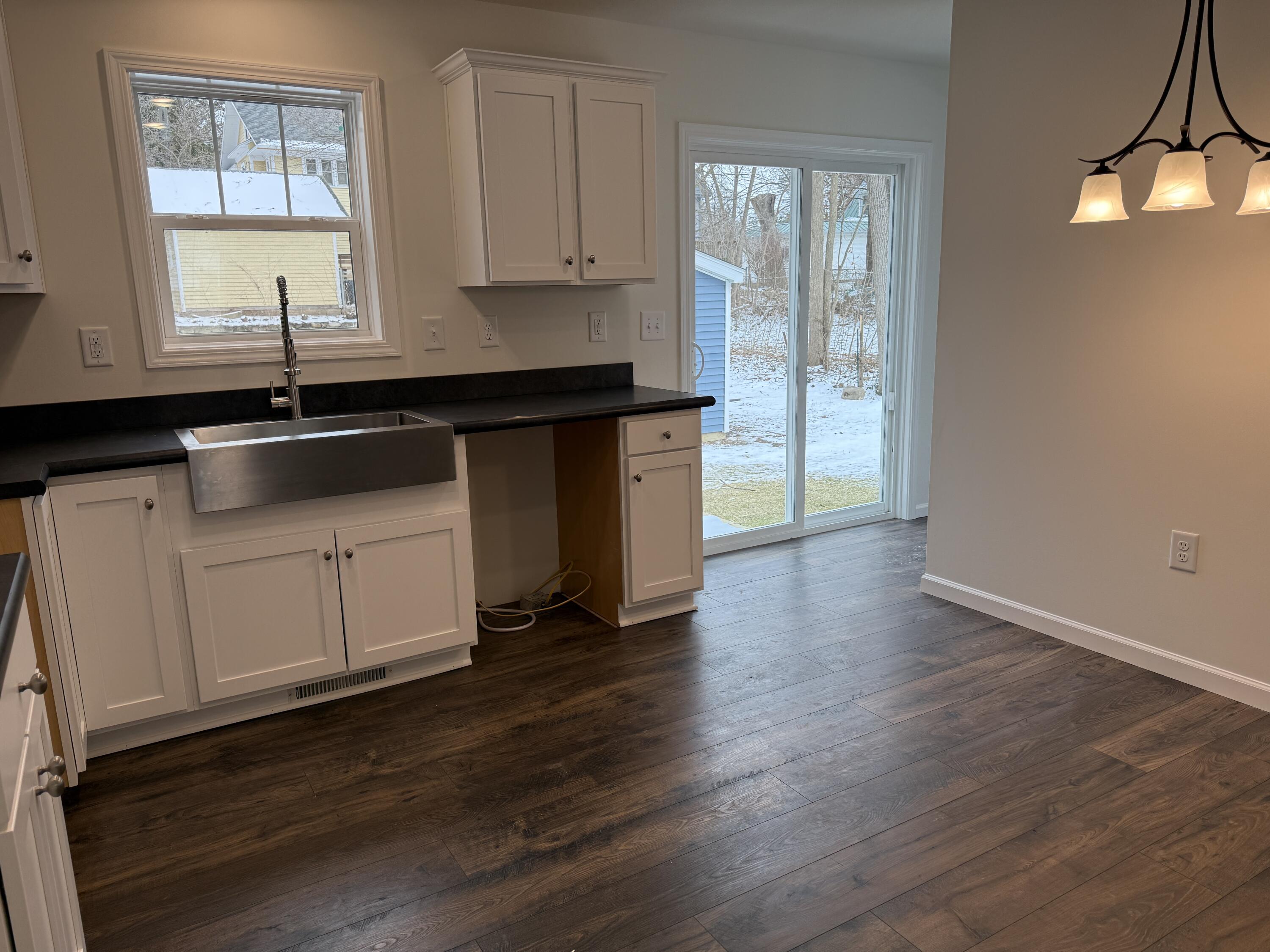 312 Fitch Street Albion, MI 49224 - Photo 8 of 25 IMG_1527