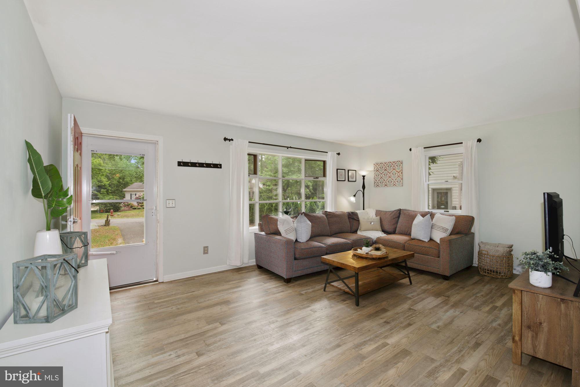 43 Drawbridge Road Ocean Pines, MD 21811 - Photo 4 of 40 Living Room