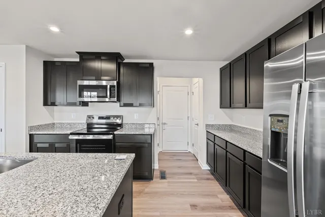 $329,990 | 186 Grv Hl Terrace, Lynchburg, VA 24501