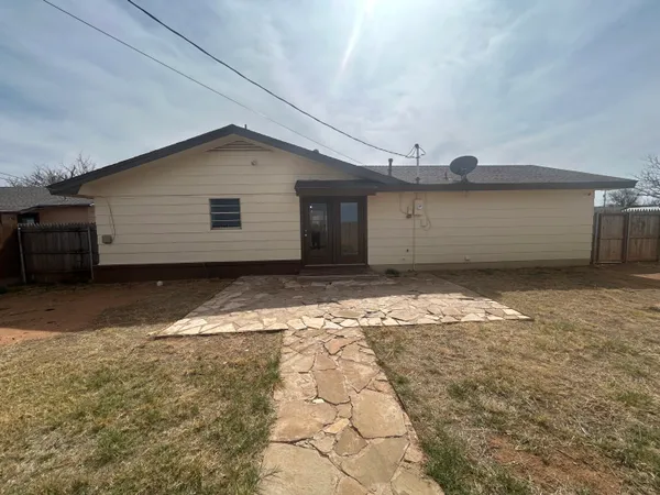 $139,900 | 111 Bobby Street, Levelland, TX 79336