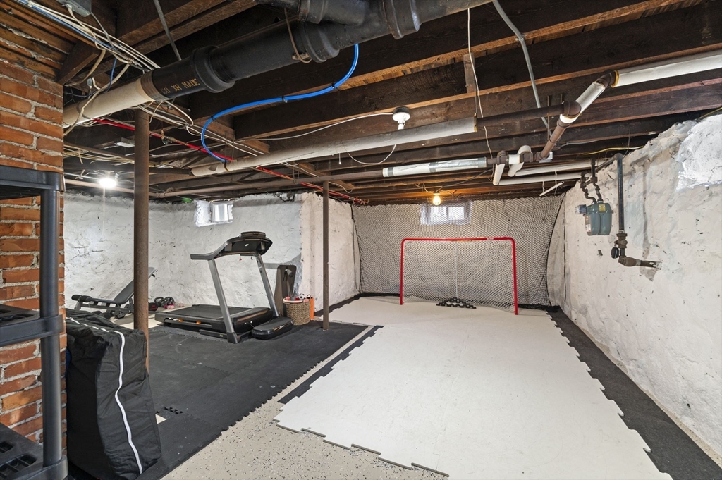 6 Pilgrim Road Marblehead, MA 01945 - Photo 33 of 42 a view of gym