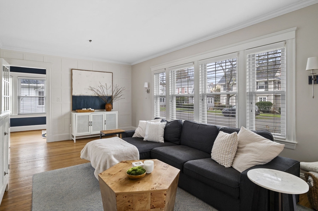 6 Pilgrim Road Marblehead, MA 01945 - Photo 5 of 42 a living room with furniture and a flat screen tv