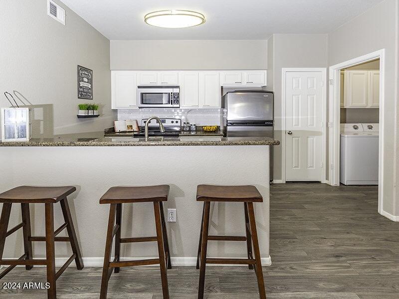 22280 South 209th Way, Unit 3 Queen Creek, AZ 85142 - Photo 2 of 10 Kitchen