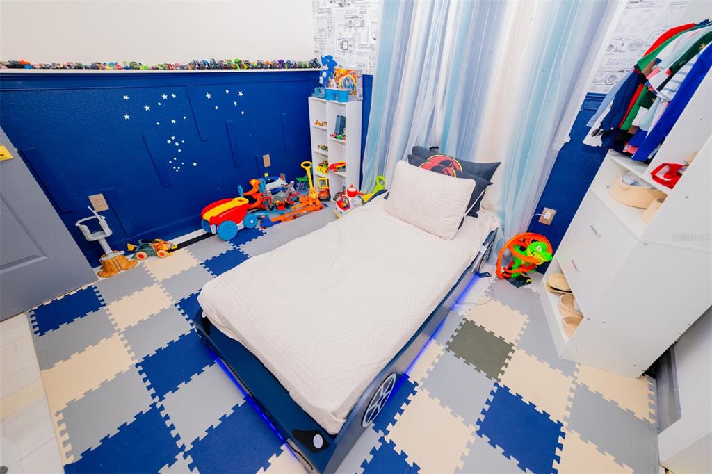 2932 Larson Street Kissimmee, FL 34741 - Photo 8 of 59