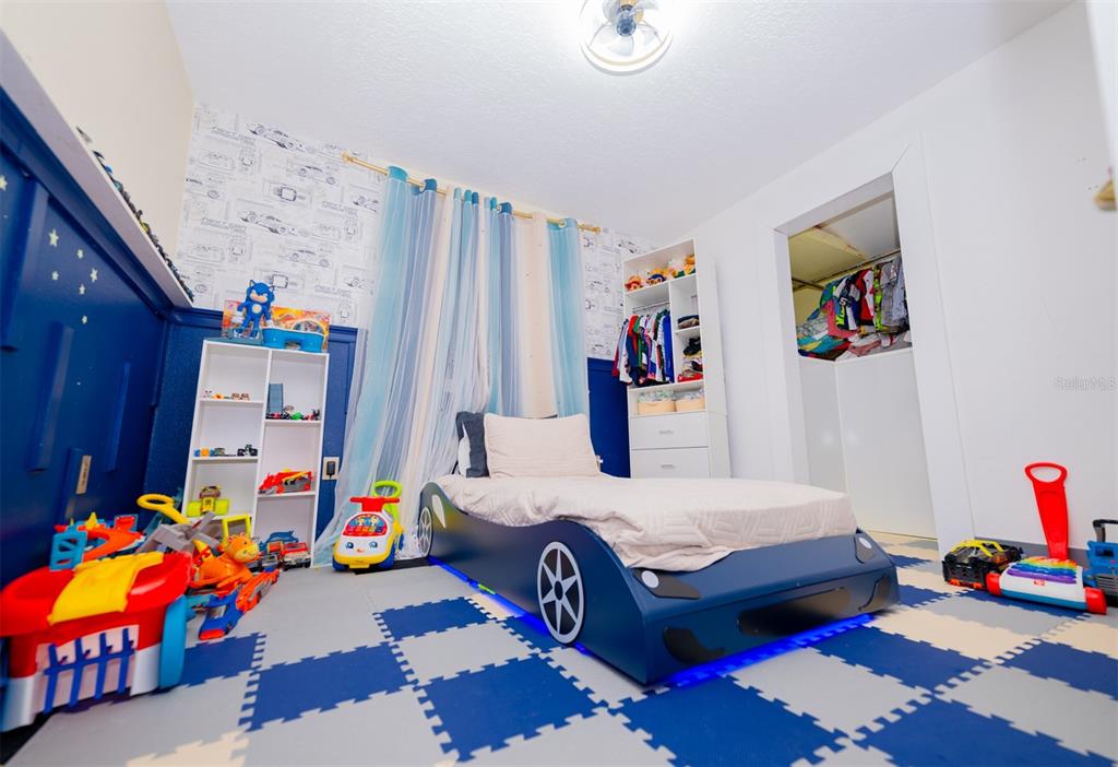 2932 Larson Street Kissimmee, FL 34741 - Photo 10 of 59