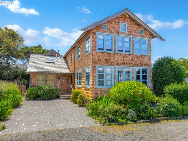 $1,995,000 | 139 West Surfcrest Avenue, Cannon Beach, OR 97110
