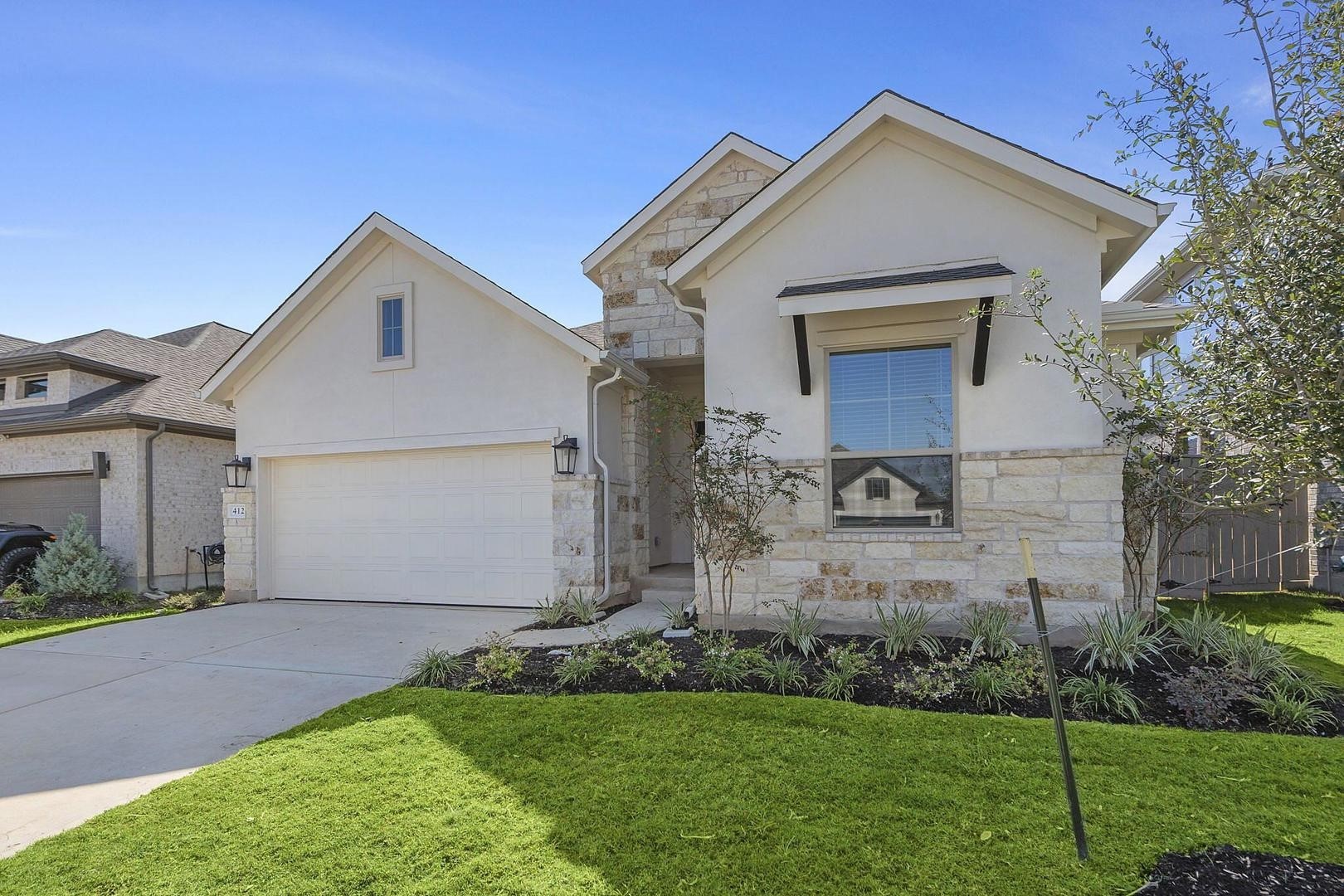 412 Brandywine Road Hutto, TX 78634 - Photo 2 of 28