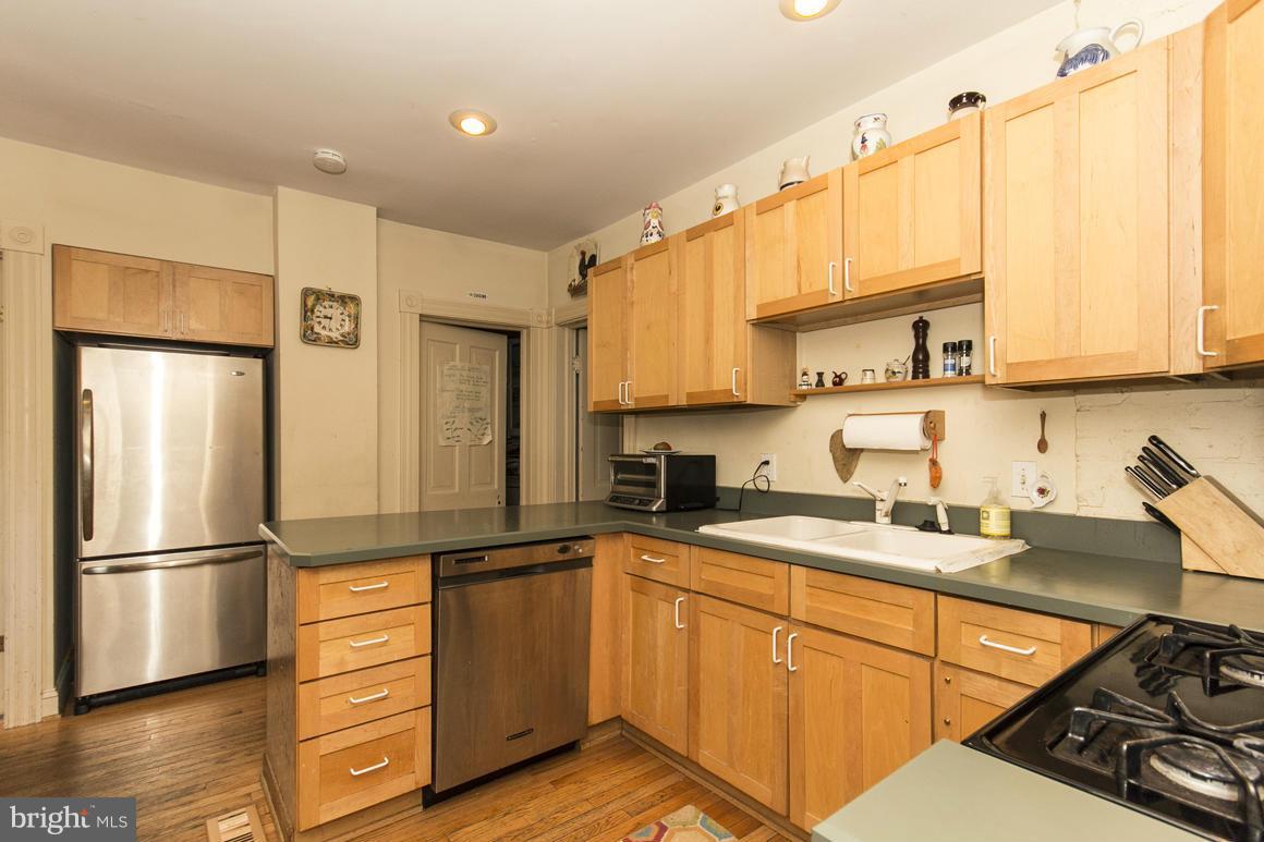 720 St Johns Road Baltimore, MD 21210 - Photo 12 of 25 Kitchen
