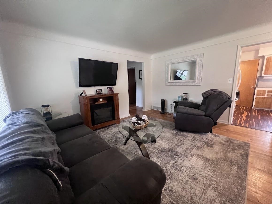 5413 Fleming Road Flint, MI 48504 - Photo 5 of 24