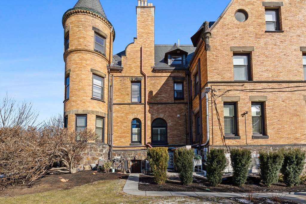 1763 Beacon Street, Unit A Brookline, MA 02445 - Photo 19 of 20 front view of a building