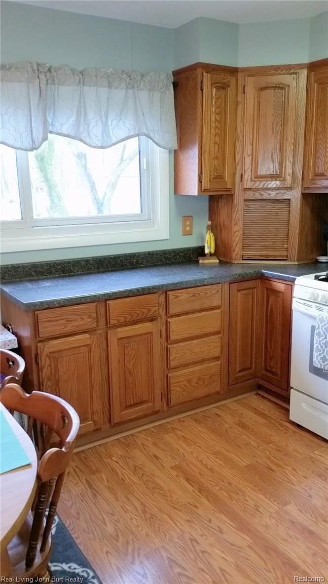 2553 Mueller Road Lake Orion, MI 48359 - Photo 5 of 19 20160407_092315.jpg