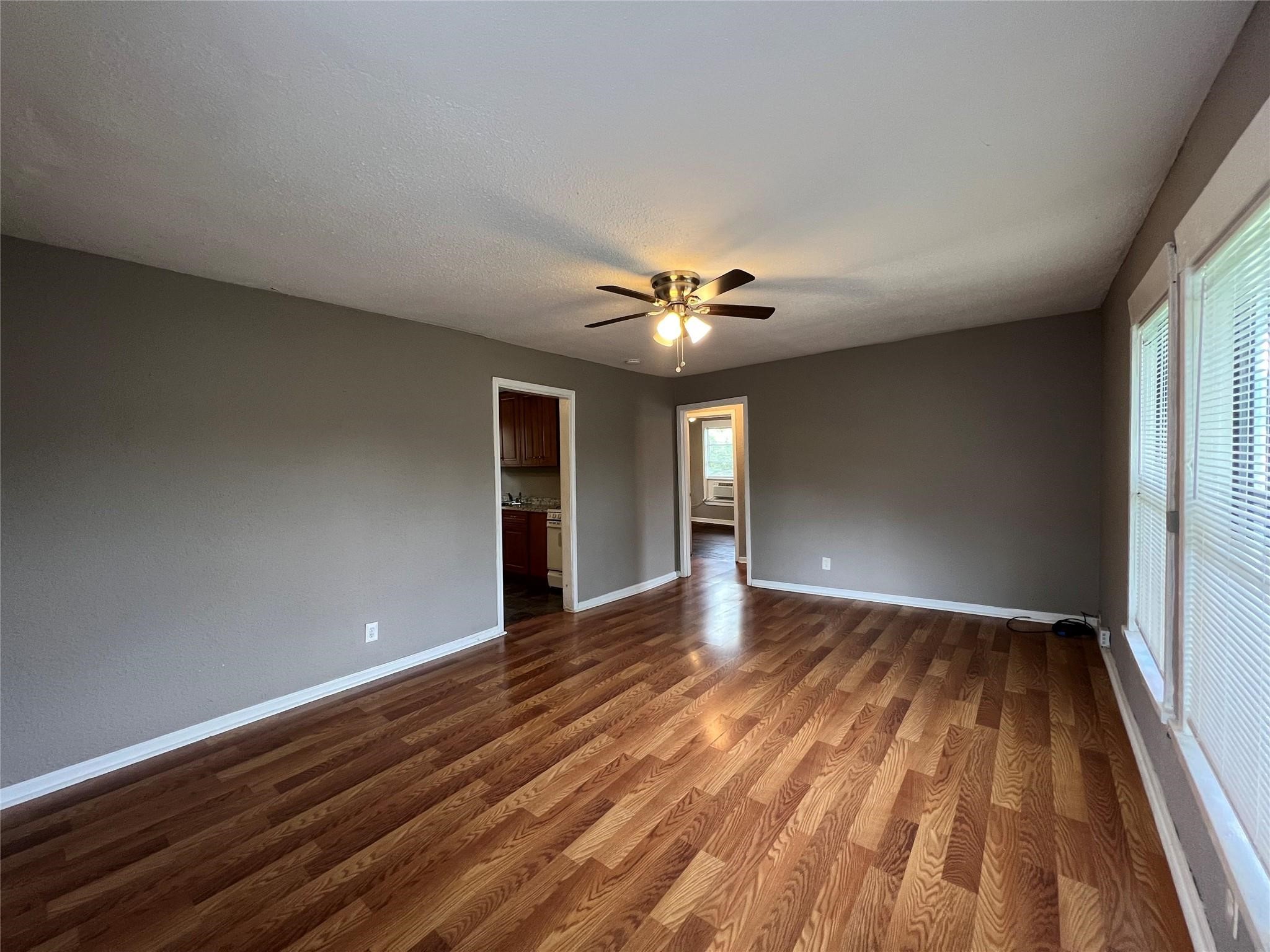 4623 Perry Street Houston, TX 77021 - Photo 3 of 9
