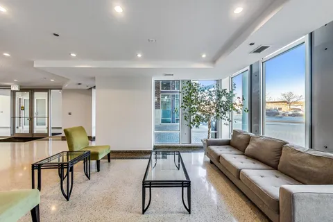 $499,500 | 437 West Division Street, Unit 303, Chicago, IL 60610