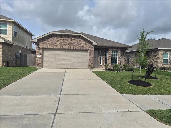 $285,000 | 104 Cullen Street, Angleton, TX 77515