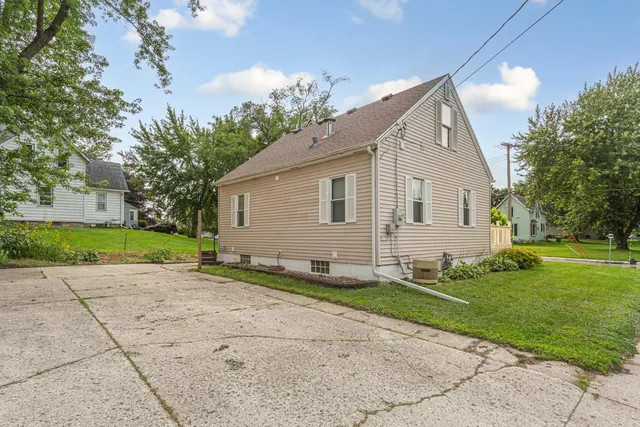 $130,000 | 1020 St Jacob Avenue, Albert Lea, MN 56007