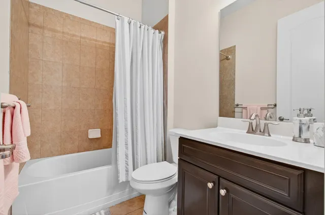 $950,000 | 8137 Ferentino Pass, Delray Beach, FL 33446