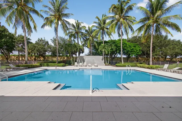 $950,000 | 8137 Ferentino Pass, Delray Beach, FL 33446