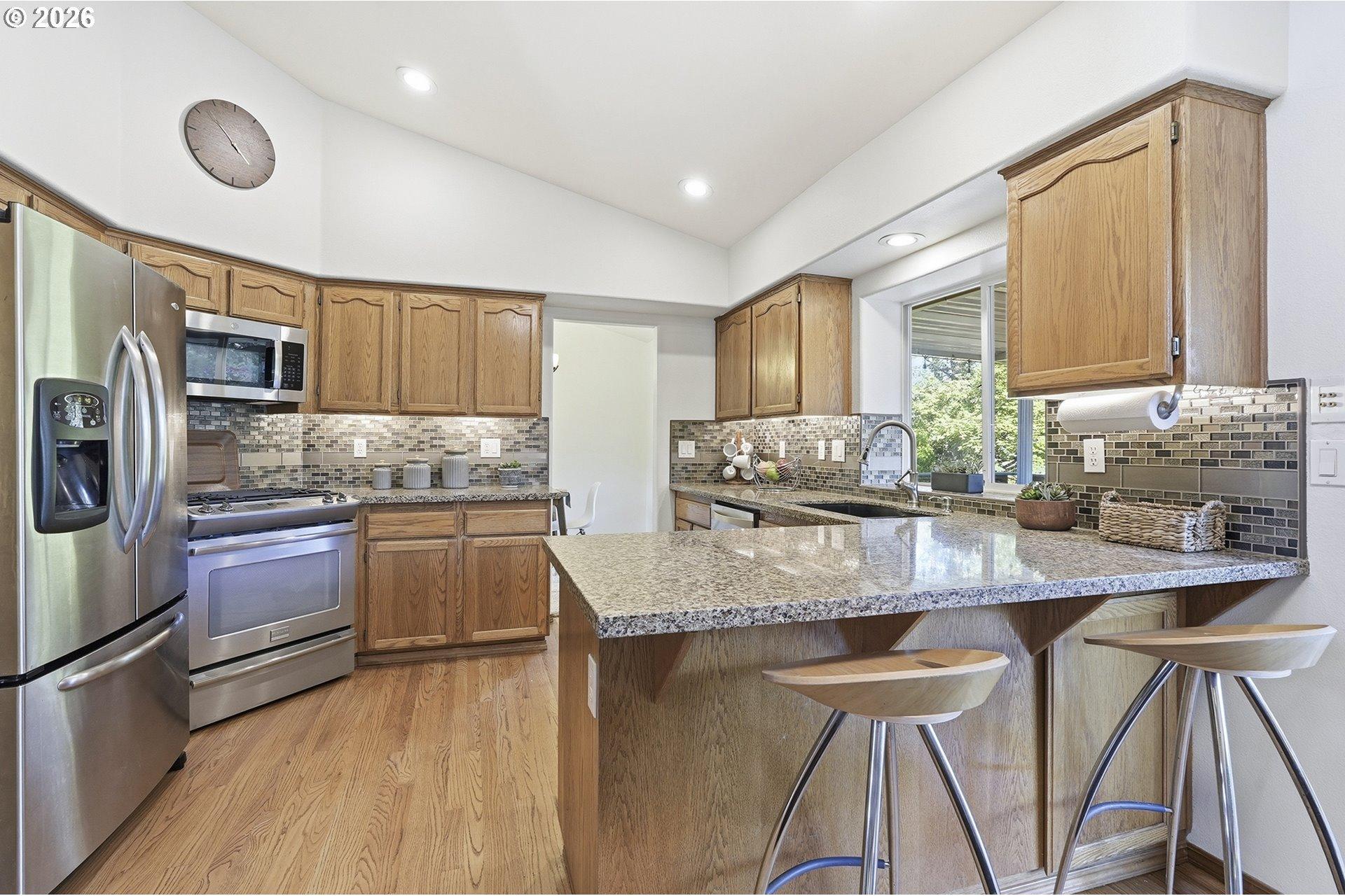 2704 Southwest Giese Loop Gresham, OR 97080 - Photo 16 of 44 Gallery Image 16