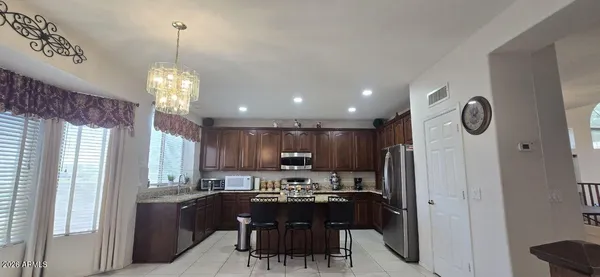 $3,800 | 6435 West Buckskin Trail, Phoenix, AZ 85083