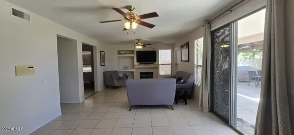 $3,800 | 6435 West Buckskin Trail, Phoenix, AZ 85083