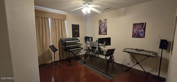 $3,800 | 6435 West Buckskin Trail, Phoenix, AZ 85083